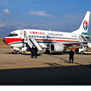 成都天府航空空运航空快运业稳步发展的原因是什么？